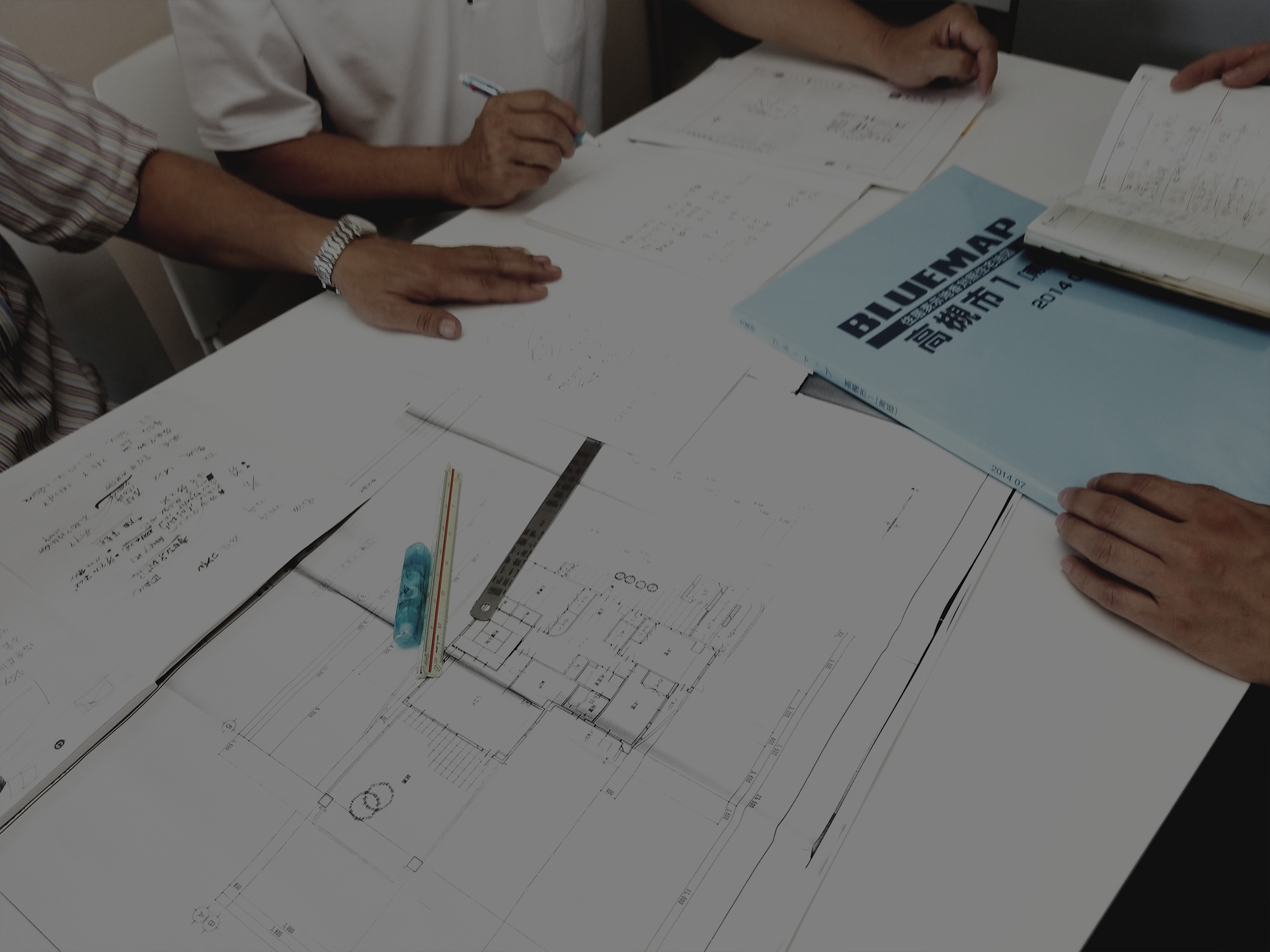 高槻市の保険・不動産なら株式会社ポイントサービス！会議風景